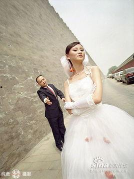 搞笑婚纱照片,甜蜜瞬间定格幸福瞬间